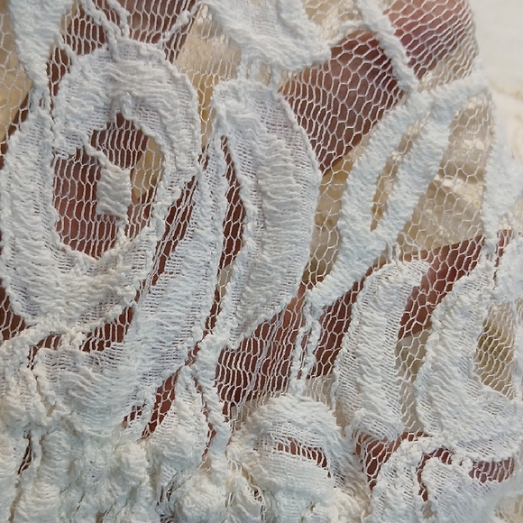 Forever 21 Ivory Lace Blouse 1X - Picture 9 of 9